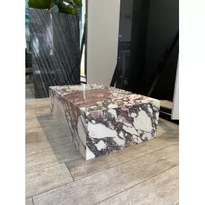 Журнальный столик из мрамора Calacatta Viola